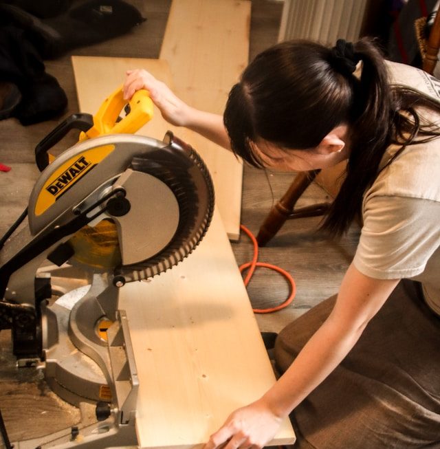 How Do You Use a Table Saw?